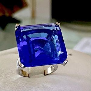 ⭐️SALE ‼️ Princess cut Tanzanite ring 💥⭐️💥